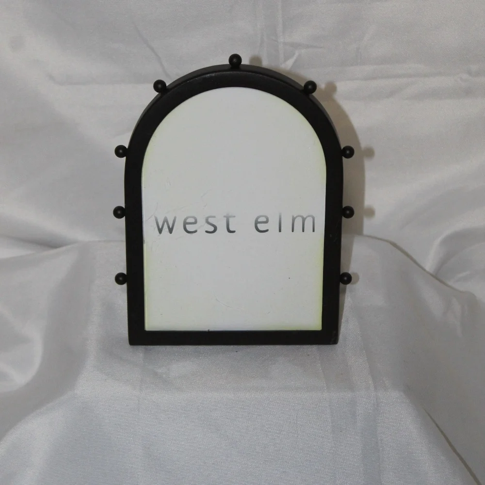 West Elm Ora Table Top Picture Frame. Sz. 5